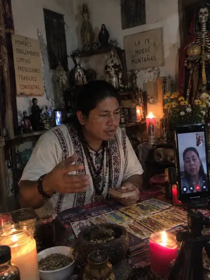 Videollamada desde el altar